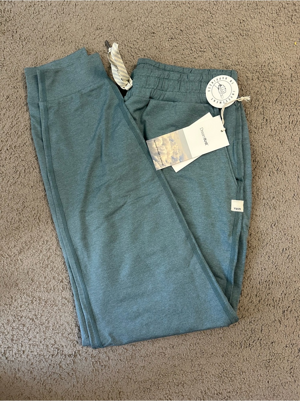 NWT Vuori Performance Jogger - Long